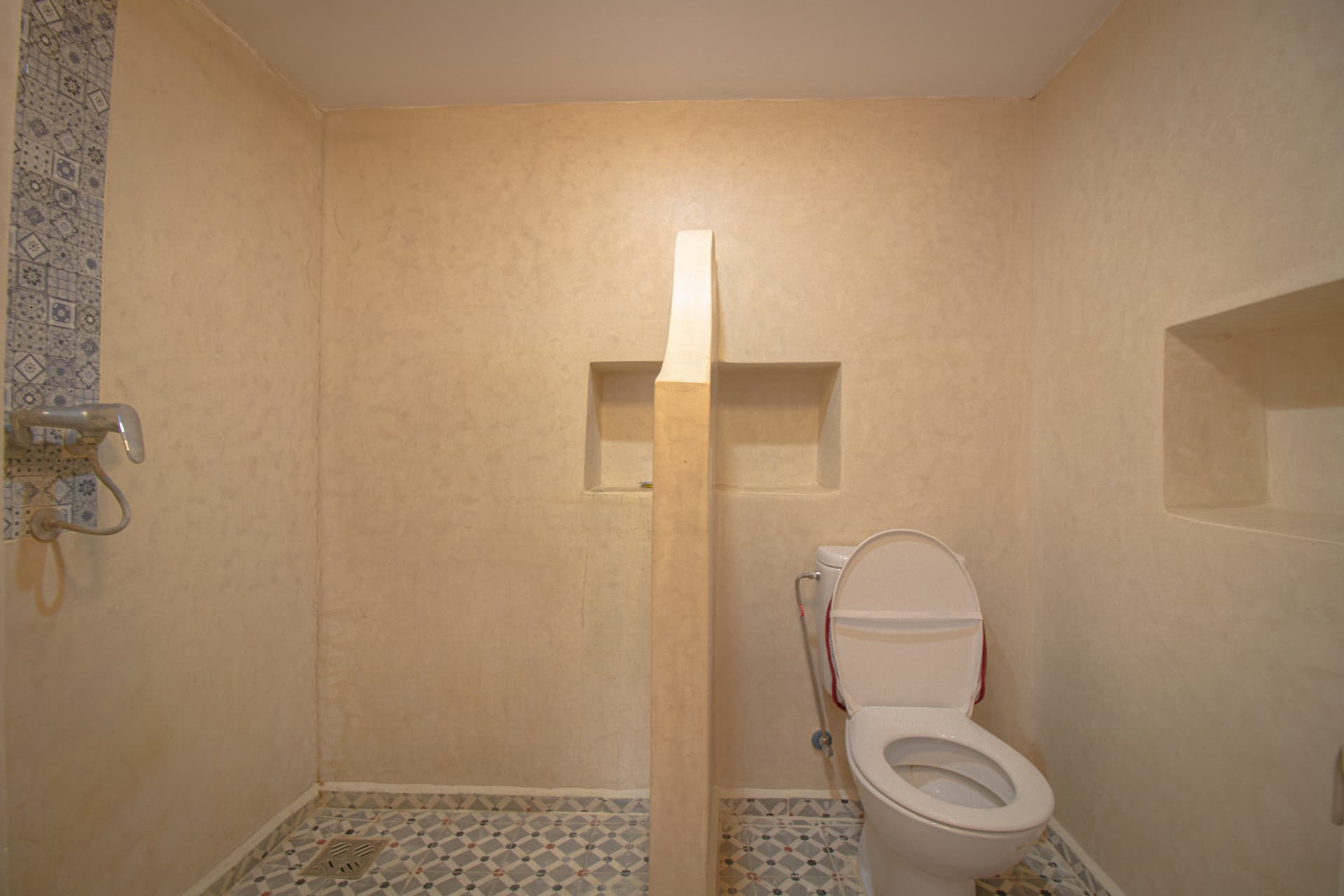 ANZAR — shower and washroom with zellige floor tiles